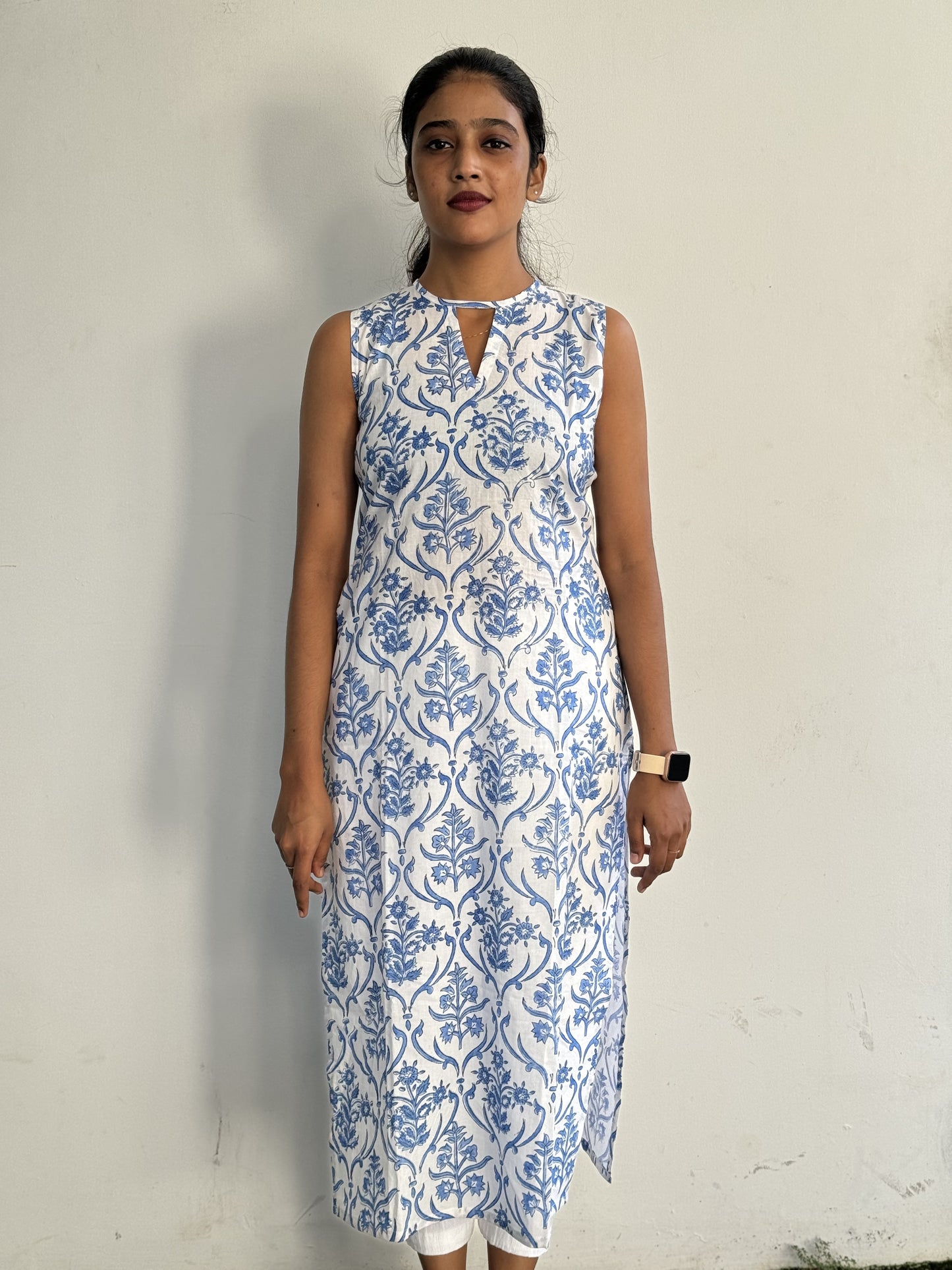 Blue and White Floral Motif Kurta