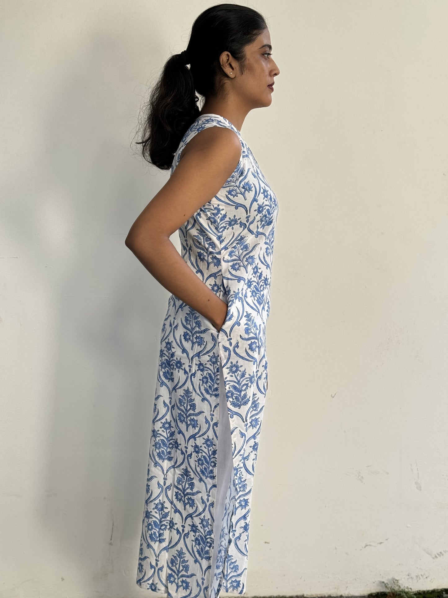 Blue and White Floral Motif Kurta
